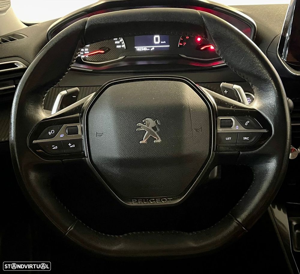 Peugeot 2008 1.5 BlueHDi Allure EAT8 - 16