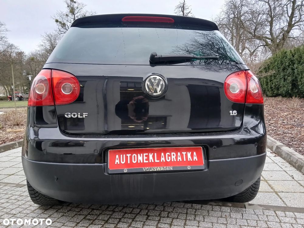 Volkswagen Golf - 5