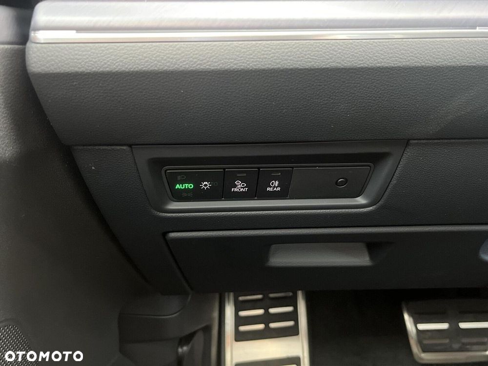 Volkswagen Touareg 3.0 V6 TDI 4Motion R-Line - 32
