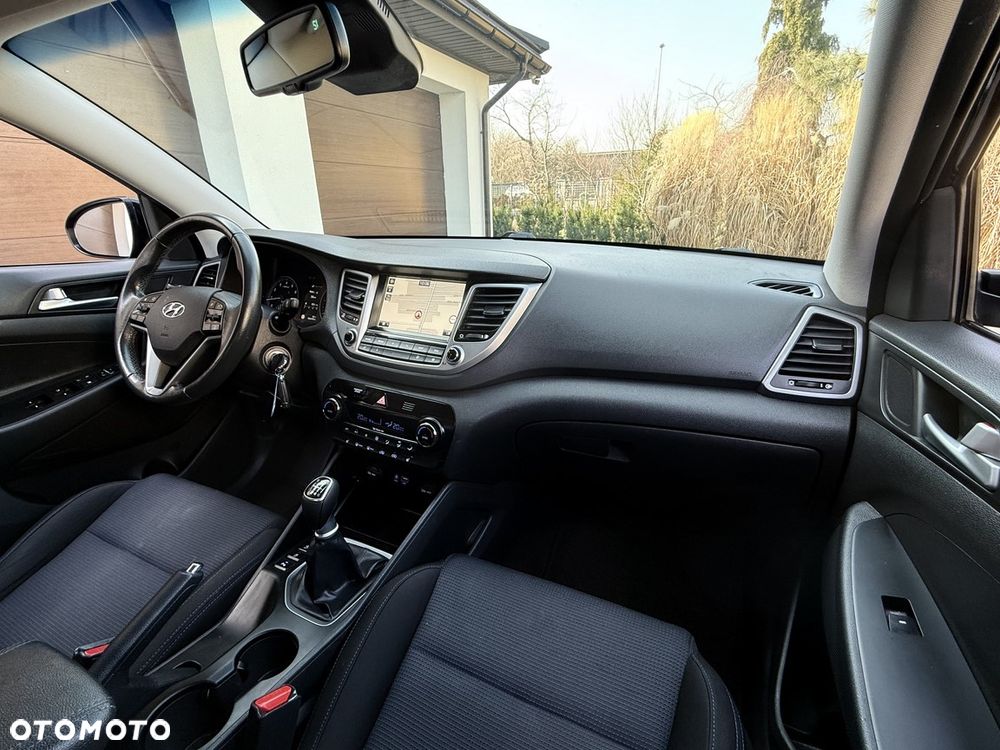 Hyundai Tucson 1.6 GDI BlueDrive Style 2WD - 23