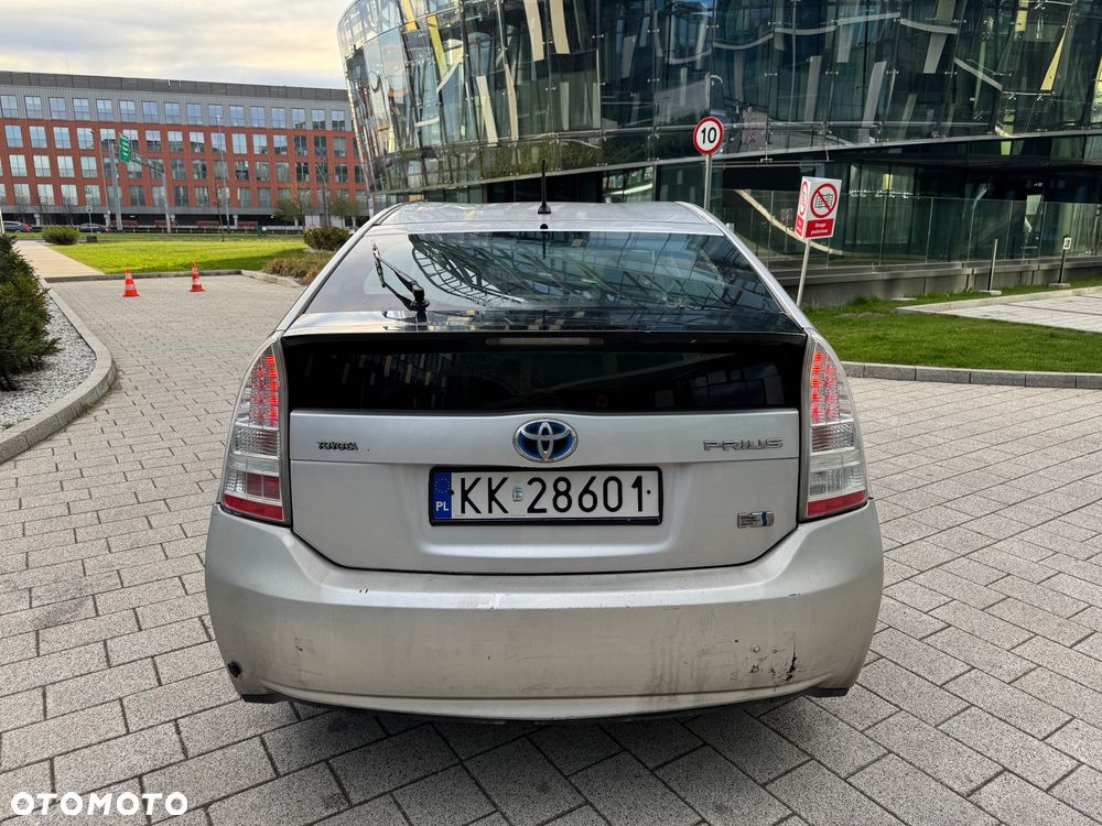 Toyota Prius - 8