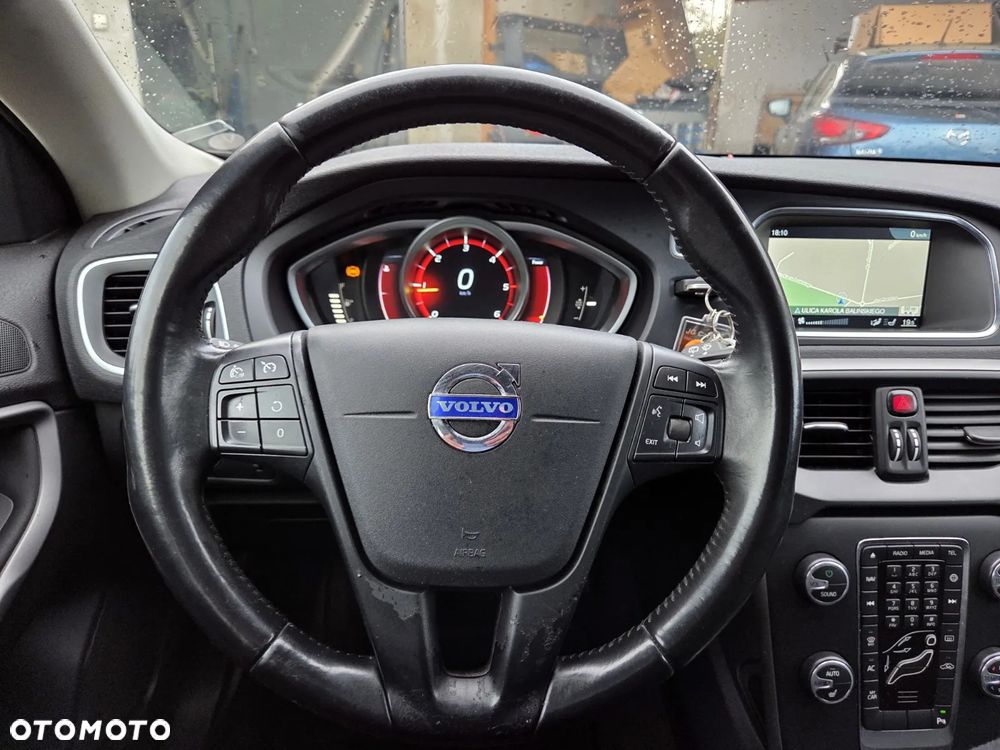 Volvo V40 D2 - 10