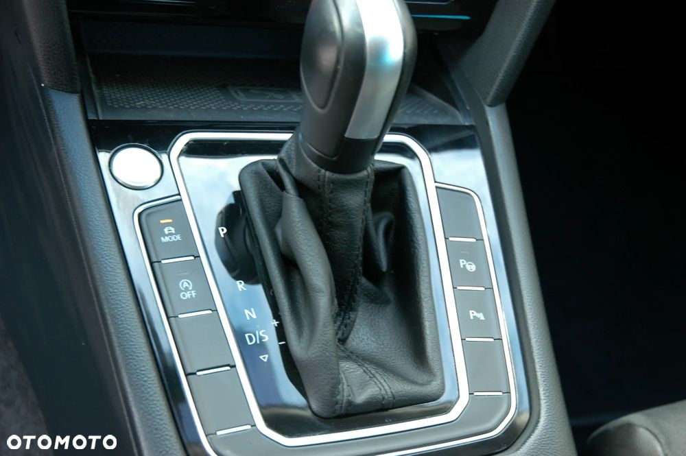 Volkswagen Passat - 8
