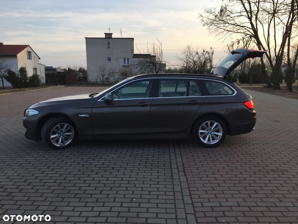 BMW Seria 5 520d Touring - 5