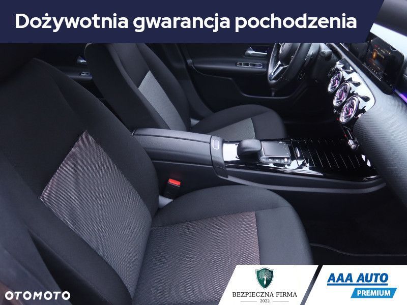 Mercedes-Benz CLA - 10