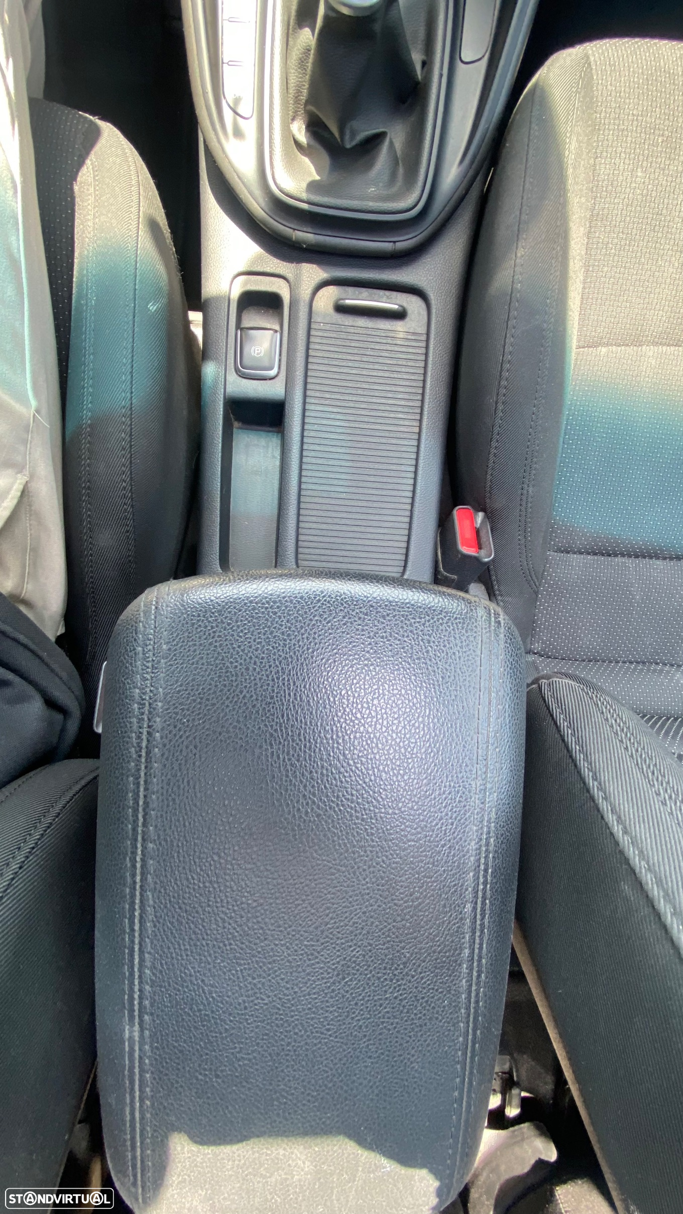 Kia Carens 1.7 CRDi ISG TX - 48