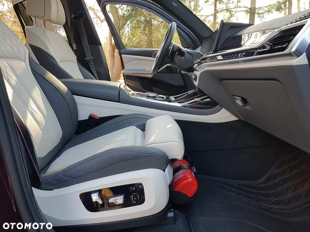 BMW X7 xDrive40d - 28
