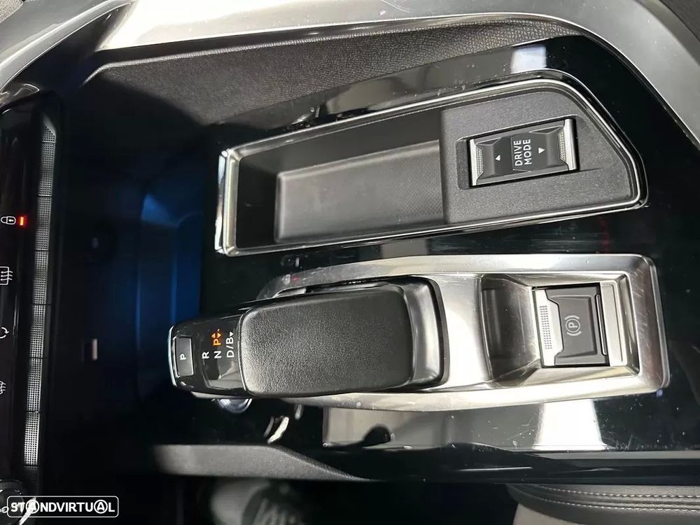 Peugeot 3008 1.6 Hybrid GT Line e-EAT8 - 18