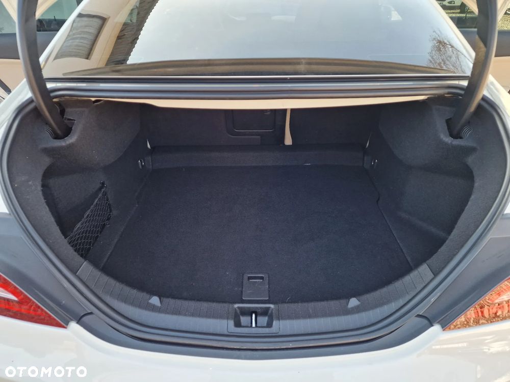 Mercedes-Benz CLA - 17