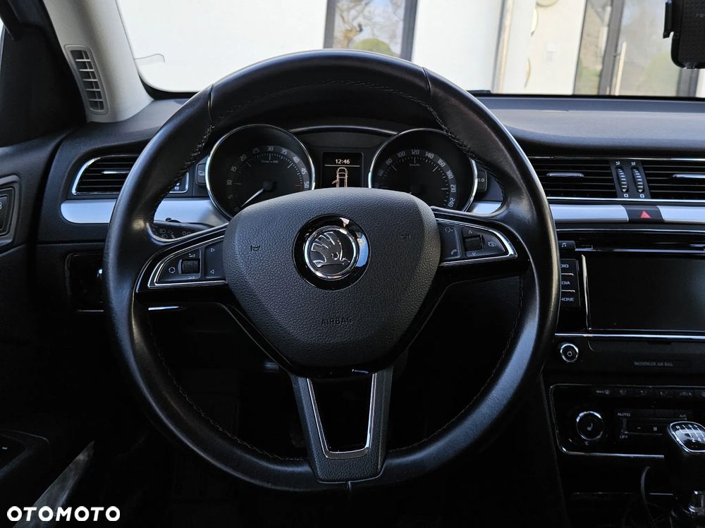 Skoda Superb 2.0 TDI Ambition - 11