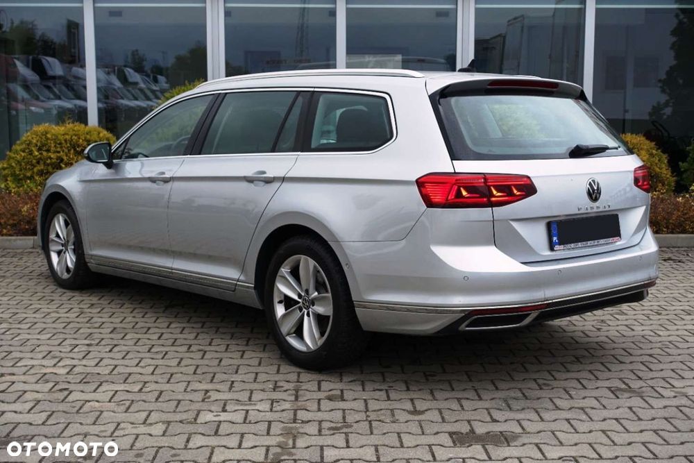 Volkswagen Passat Variant - 4