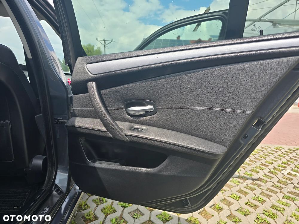 BMW Seria 5 520d - 8