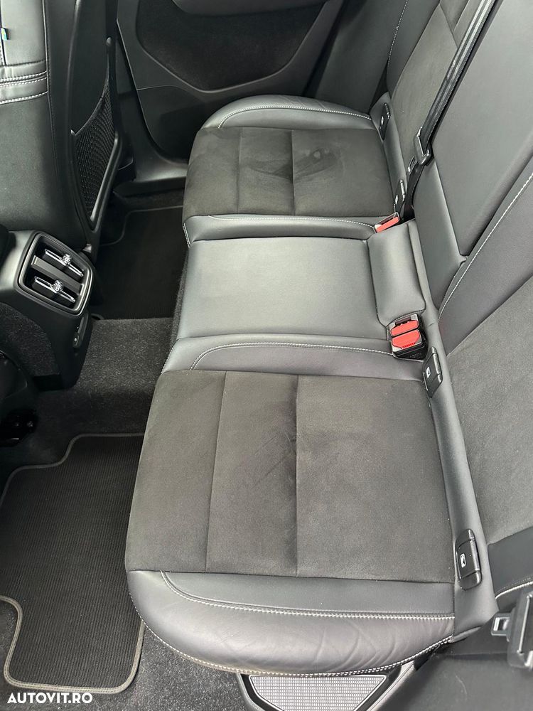 Volvo XC 40 B4 AT8 AWD Mild Hybrid Momentum Pro - 17