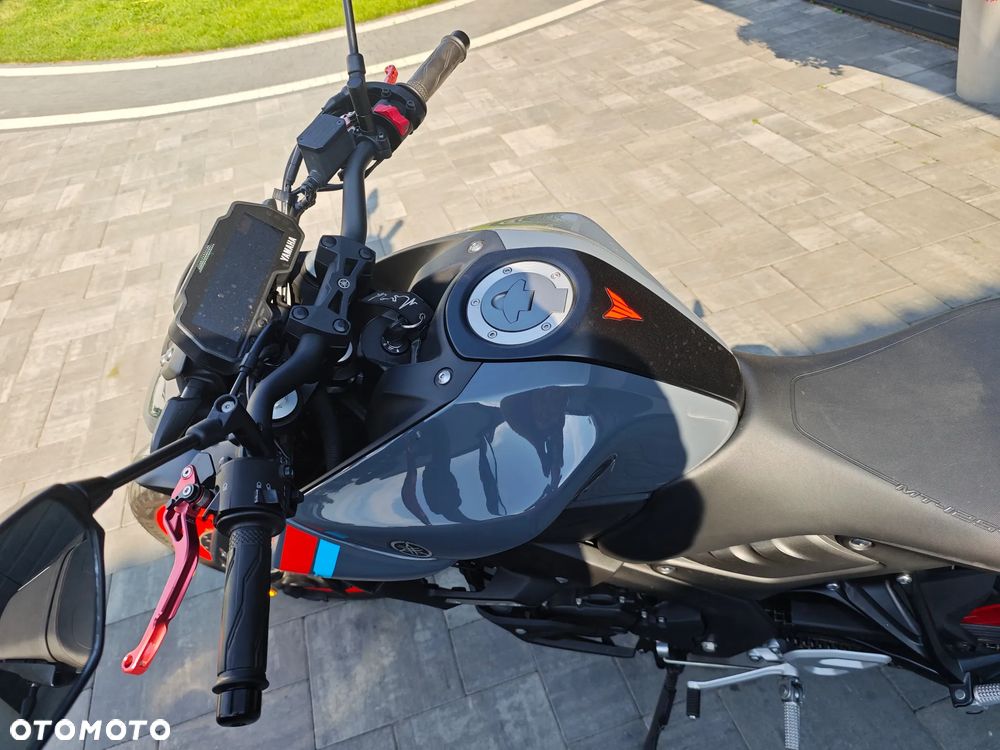 Yamaha MT - 28