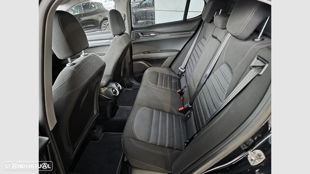 Alfa Romeo Stelvio 2.2 D Super AT8 — fotografia 11