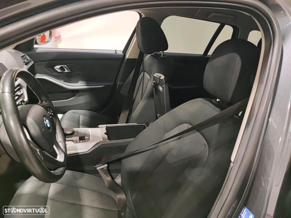 BMW 330 e Corporate Edition Auto - 4