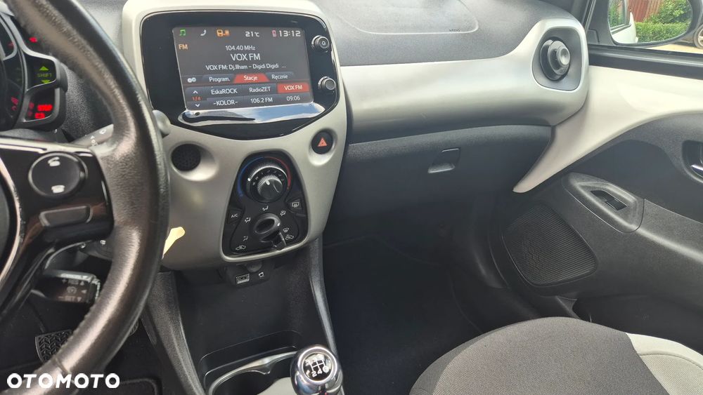 Toyota Aygo x-clusiv - 34