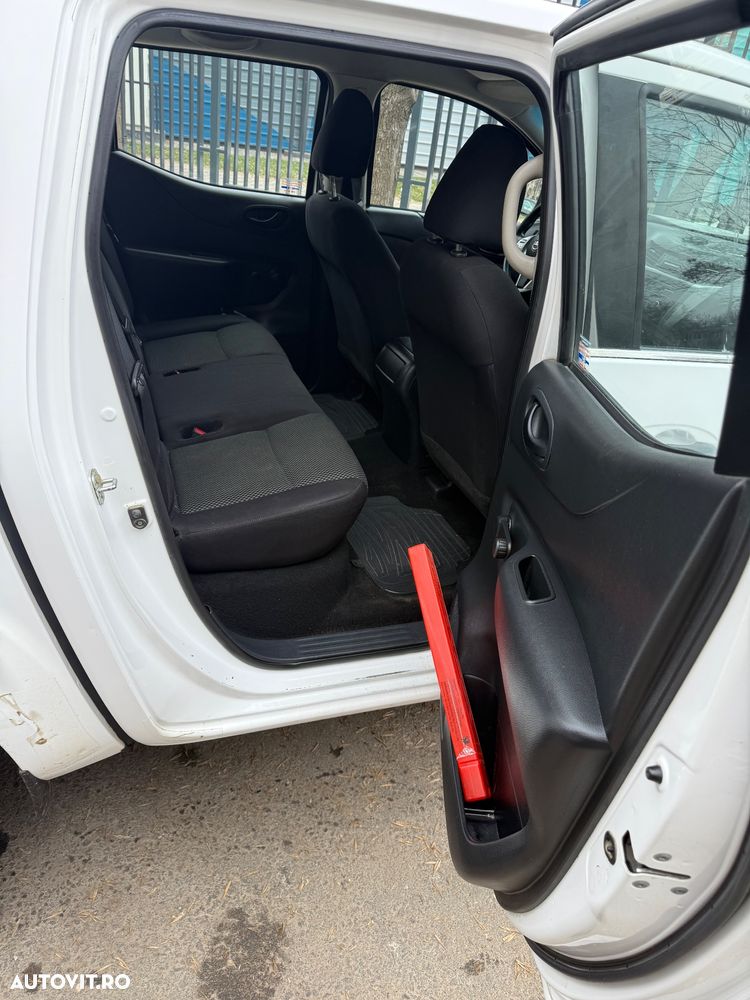 Nissan Navara Double Cab Acenta - 24