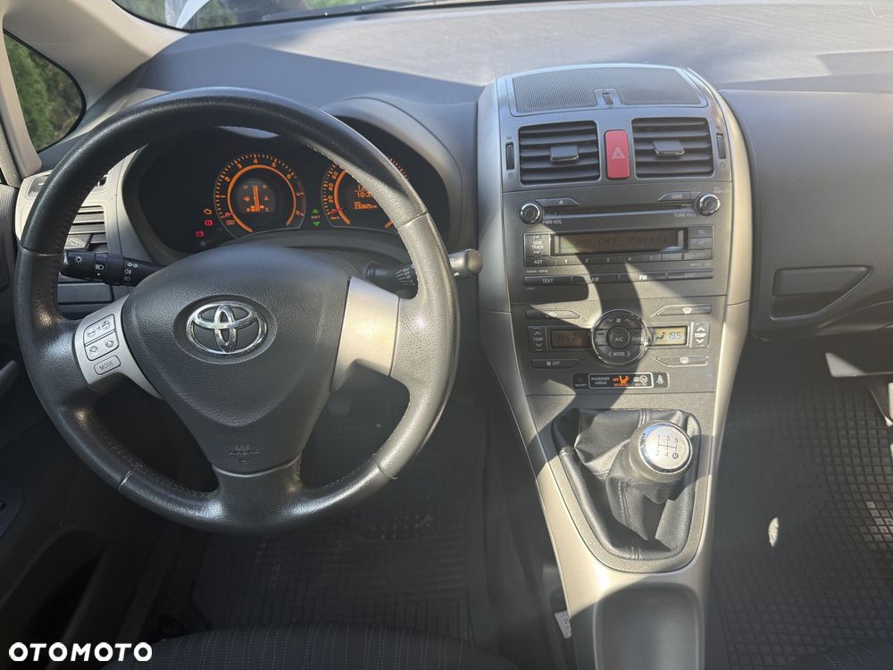 Toyota Auris - 3