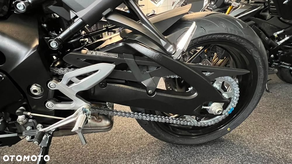Suzuki GSX - 4