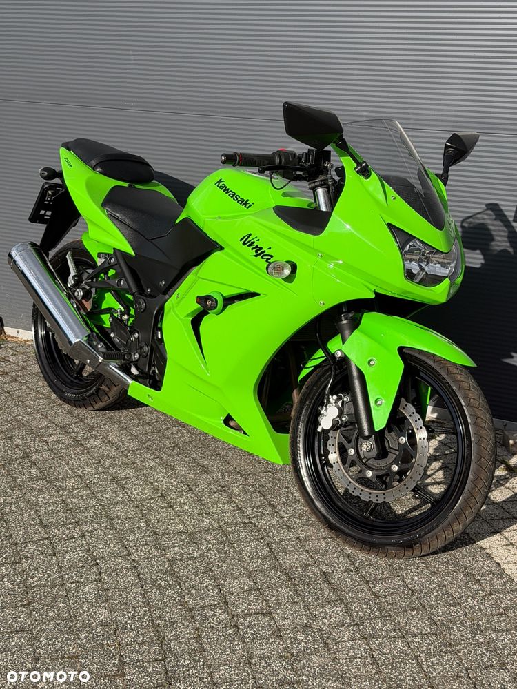 Kawasaki Ninja 250R - 4