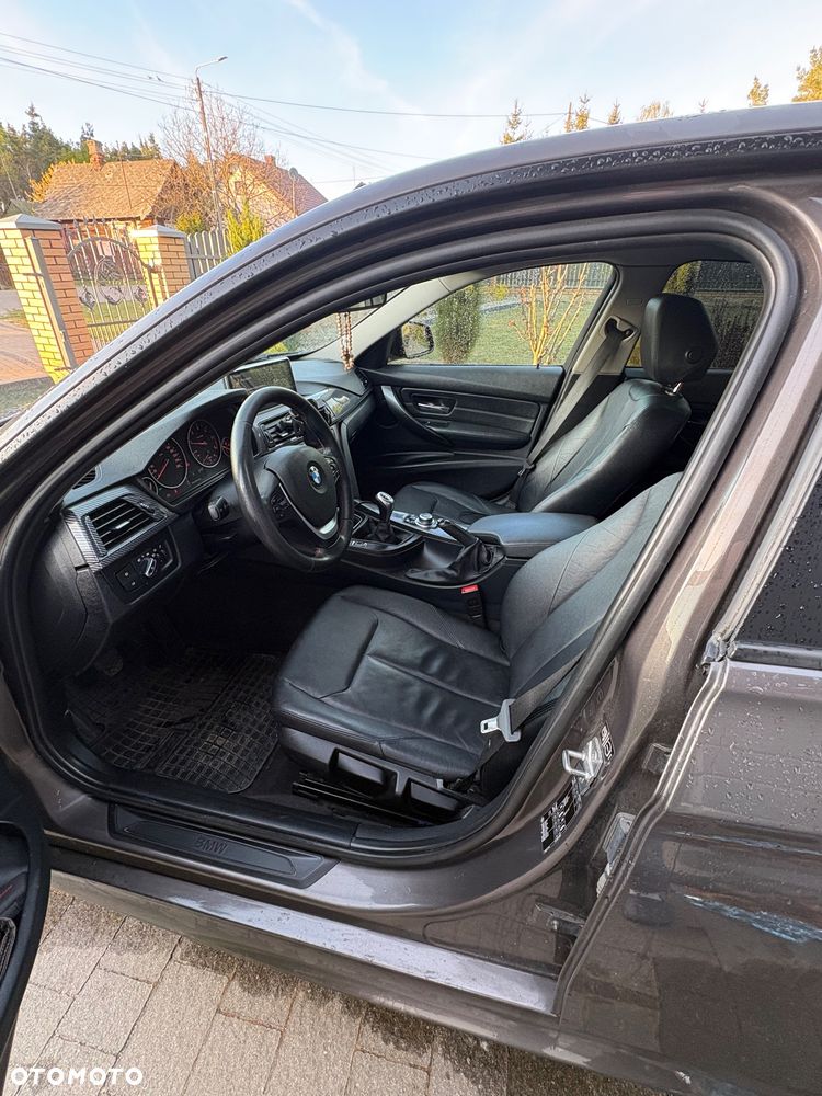 BMW Seria 3 316d - 12
