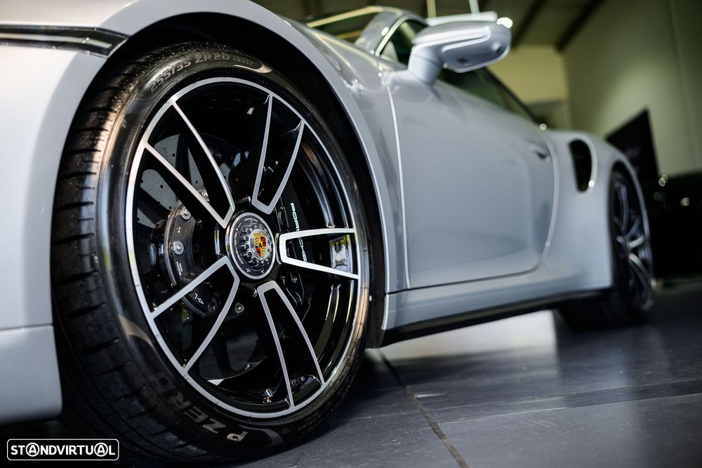 Porsche 911 (992) Turbo S - 6