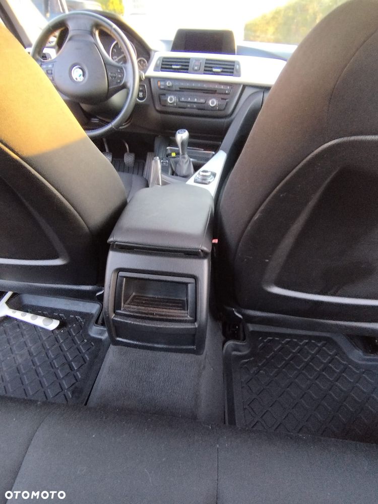 BMW Seria 3 318d - 7