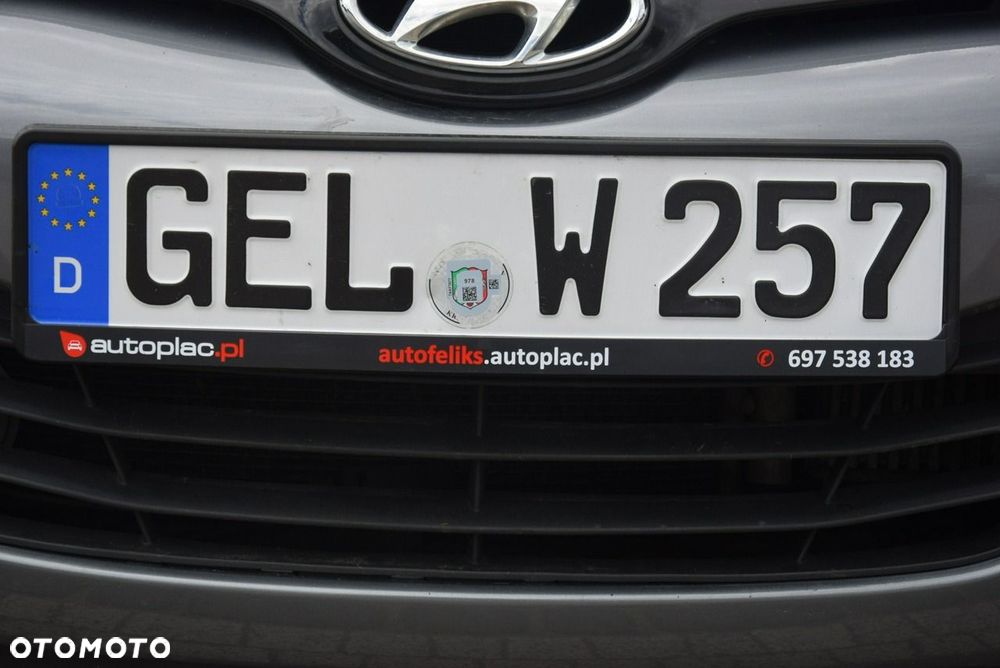 Hyundai i30 1.6 CRDi Fifa World Cup Edition - 7