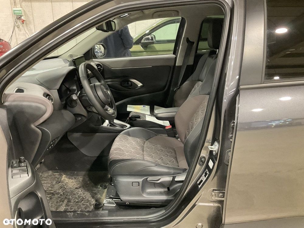 Toyota Yaris Cross - 4