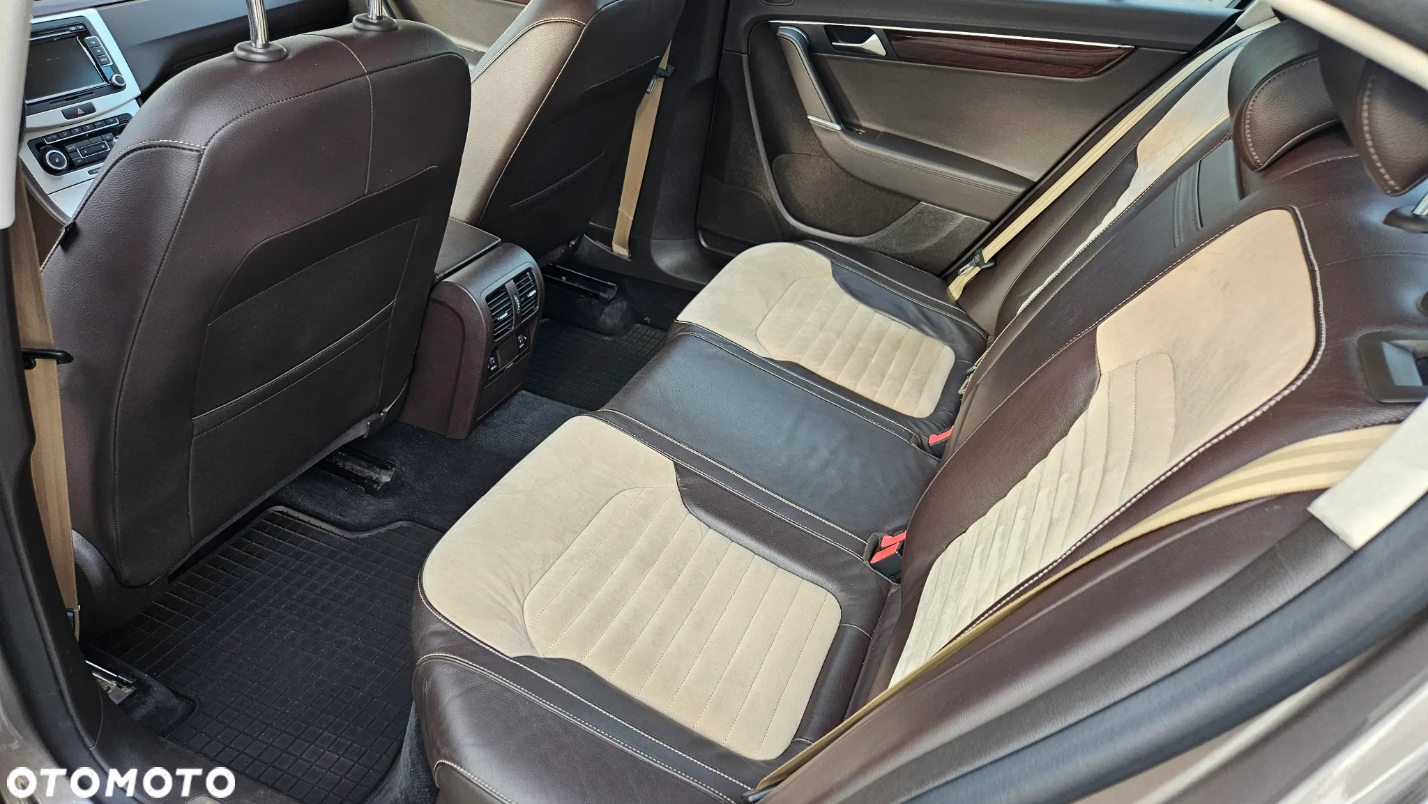 Volkswagen Passat 2.0 TSI Highline - 9