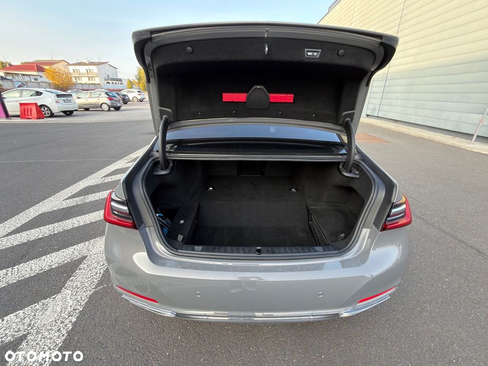 BMW Seria 7 - 33