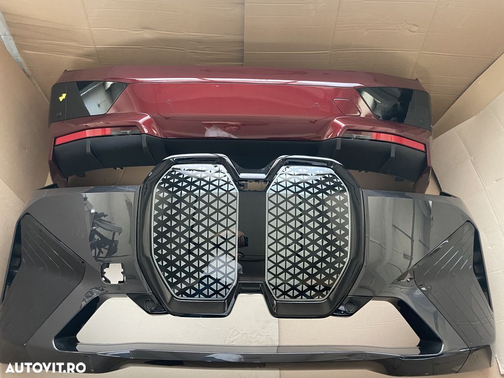 Bara fata  BMW iX I20 M-paket bara spate - 1