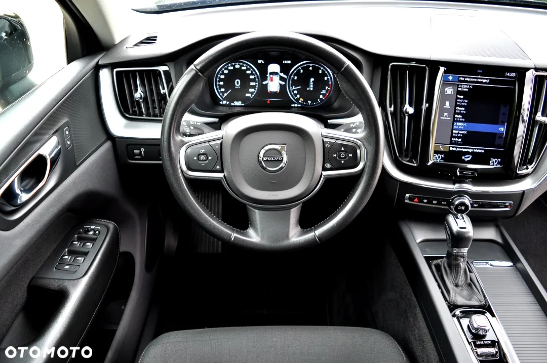Volvo XC 60 T4 Momentum - 17