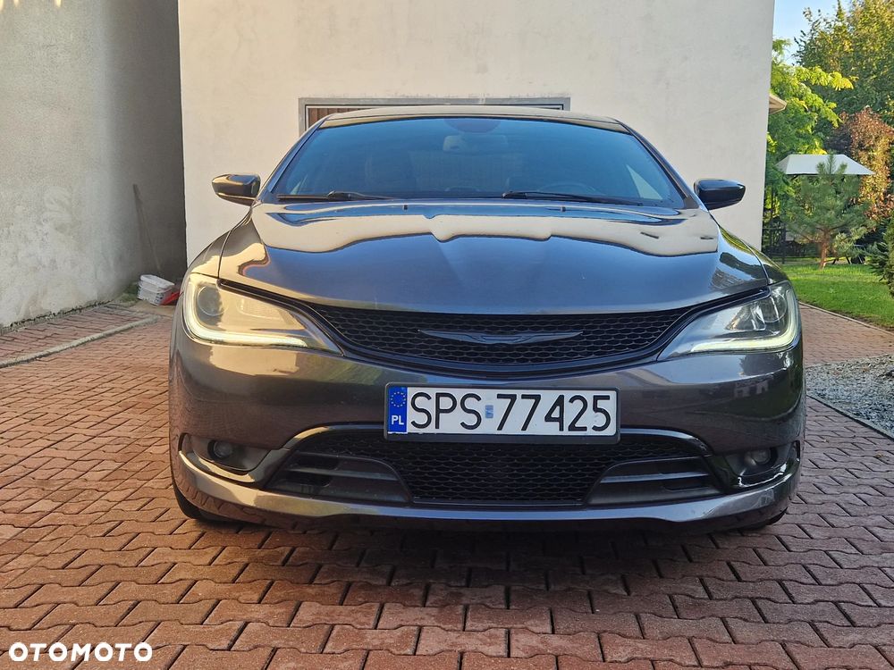 Chrysler 200 - 1