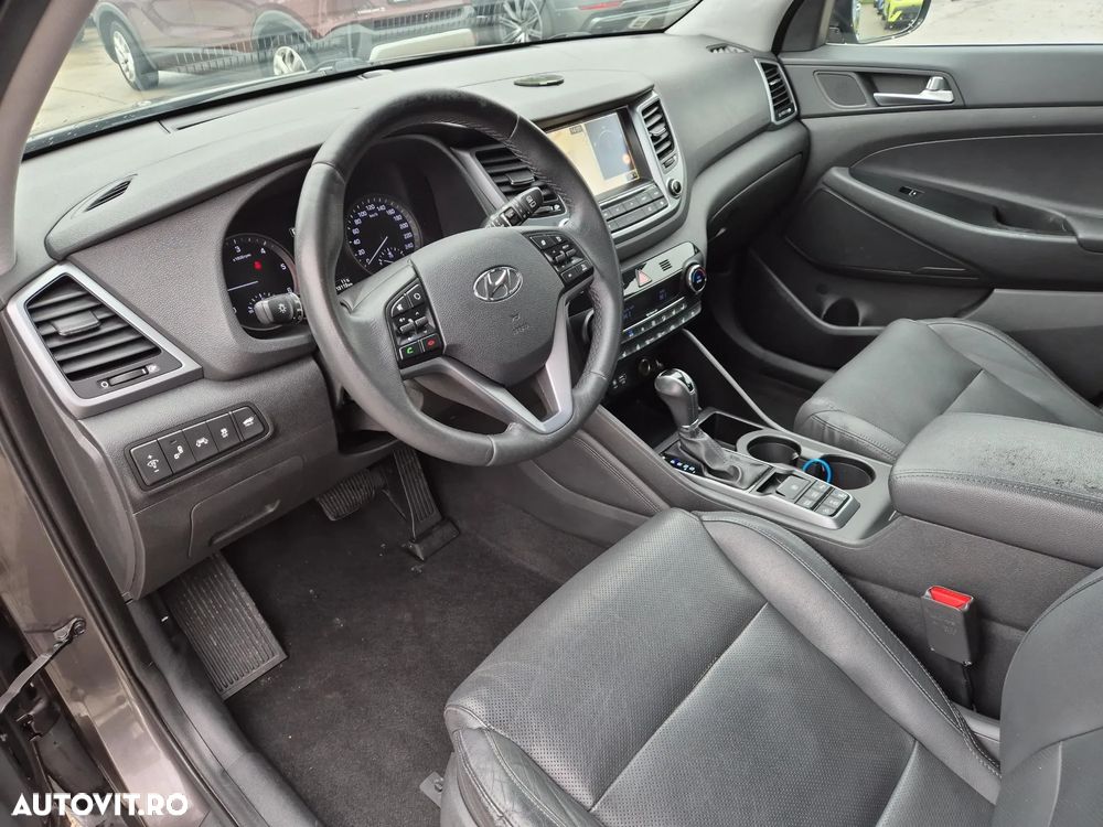 Hyundai Tucson 2.0 CRDI 4WD Automatik Style - 10