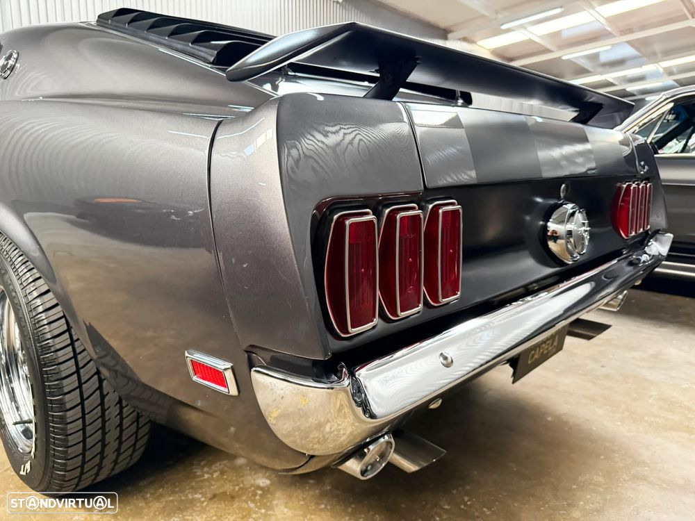 Ford Mustang - 49