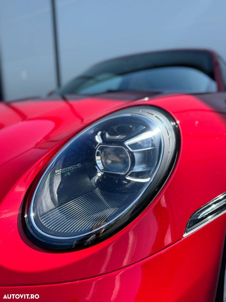 Porsche 911 Carrera 4S PDK - 8