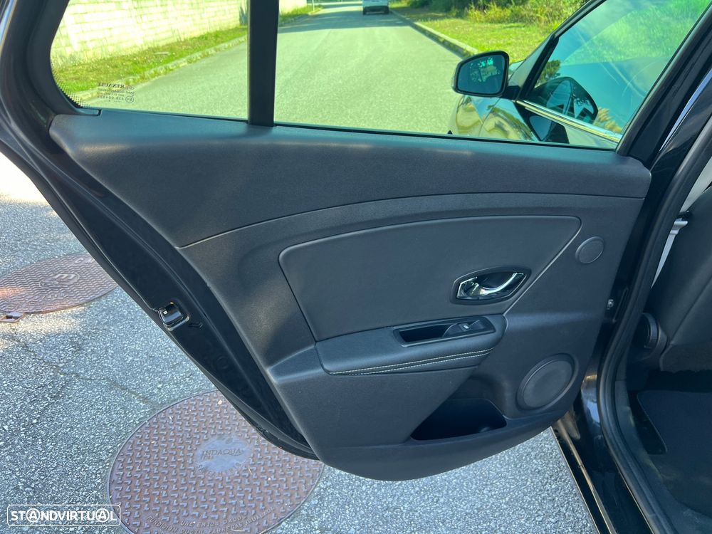 Renault Mégane Sport Tourer ENERGY dCi 110 Start & Stopp Bose Edition - 24