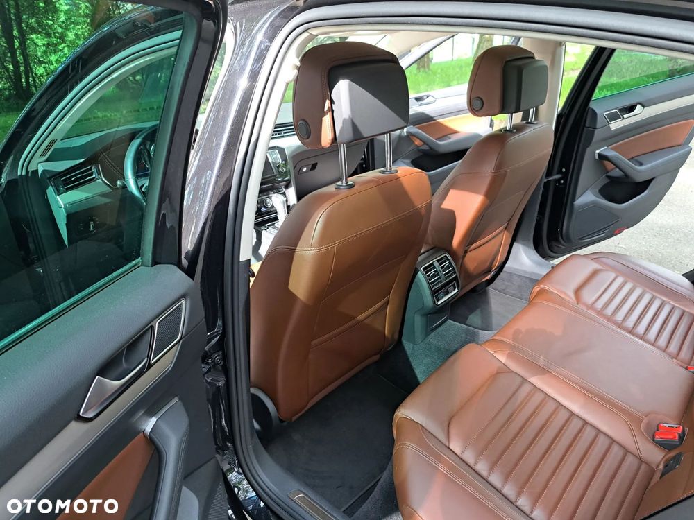 Volkswagen Passat 2.0 TSI BMT Highline DSG - 16