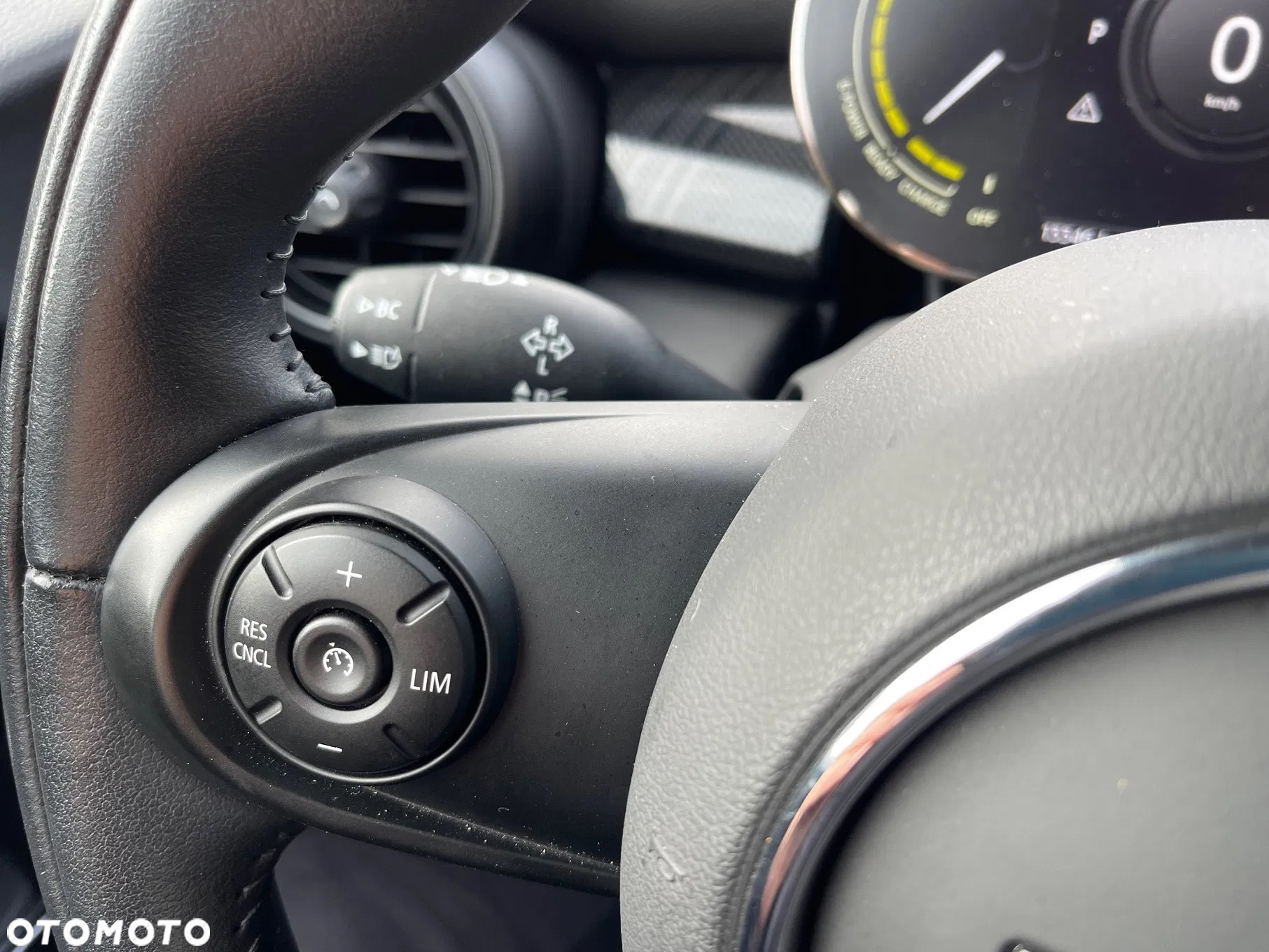 MINI Cooper SE Electric Trim - 25