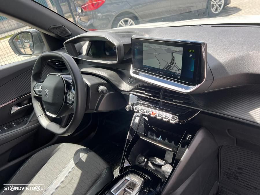 Peugeot e-2008 50 kWh SE Style - 9