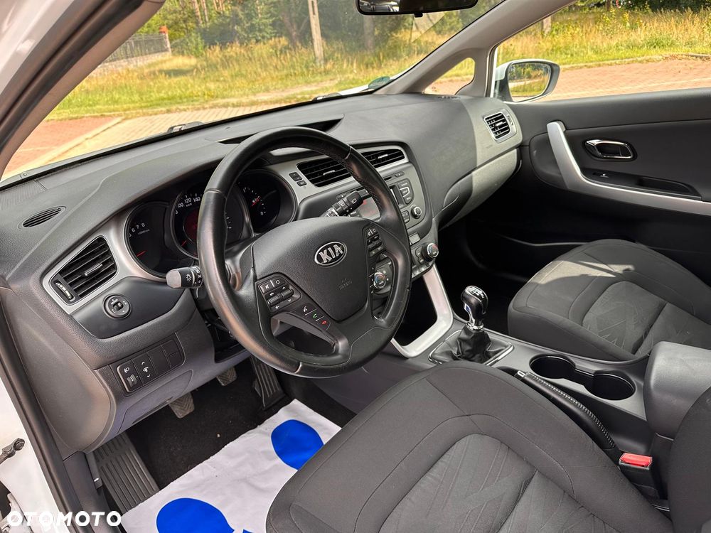 Kia Ceed 1.6 GDI Business Line - 28