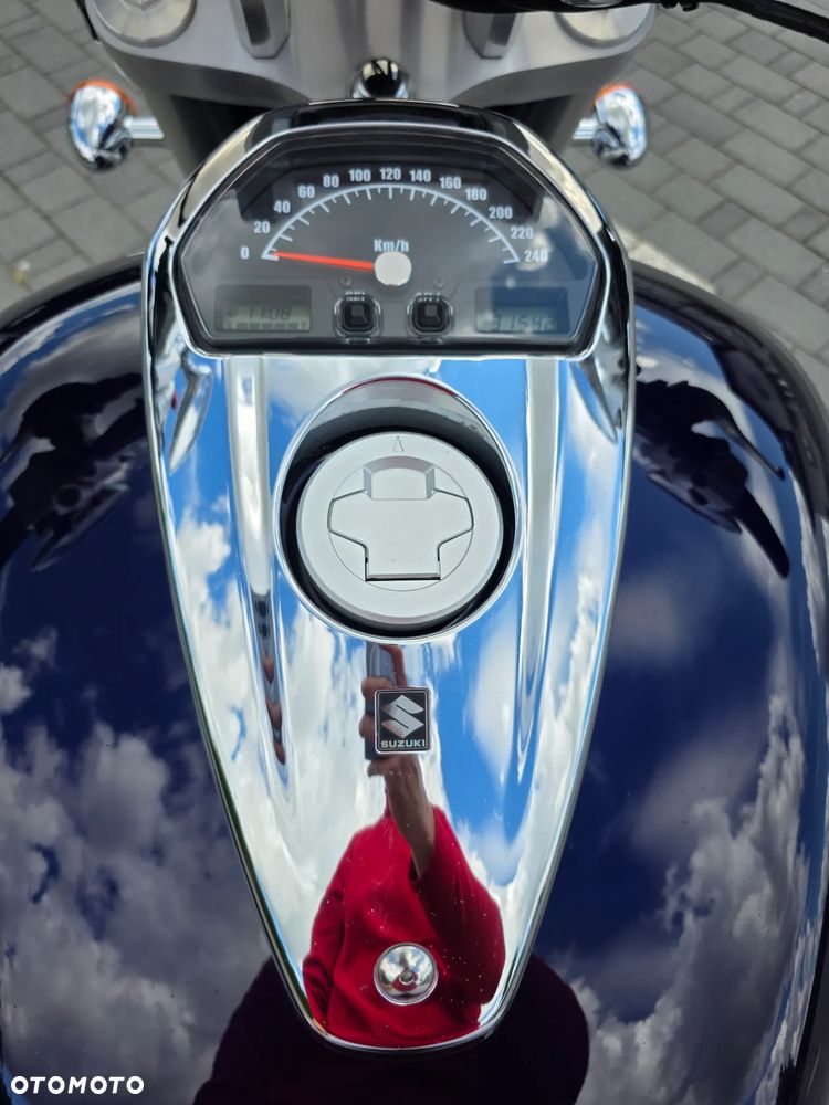 Suzuki Intruder - 23