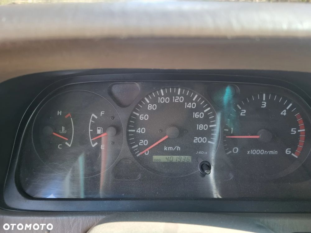 Toyota Land Cruiser - 11