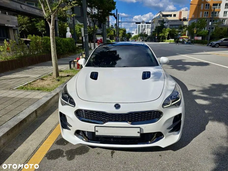 Kia Stinger 2.0 T-GDI GT Line - 4