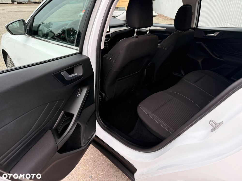 Ford Focus 1.5 EcoBlue STart-Stopp-System TITANIUM - 9