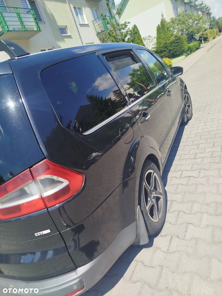 Ford Galaxy 2.0 TDCi Ghia - 4