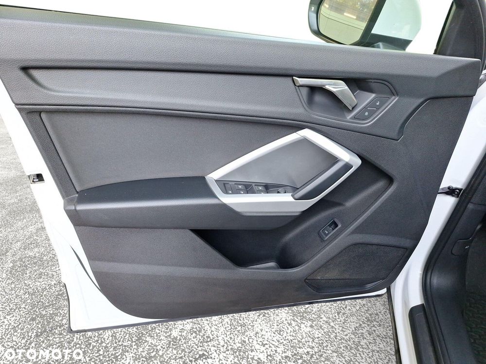 Audi Q3 35 TFSI S tronic - 14