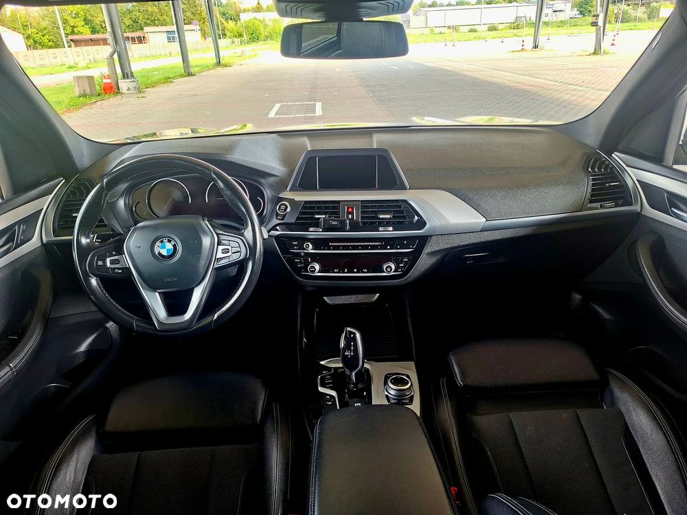 BMW X3 xDrive20d Luxury Line - 32